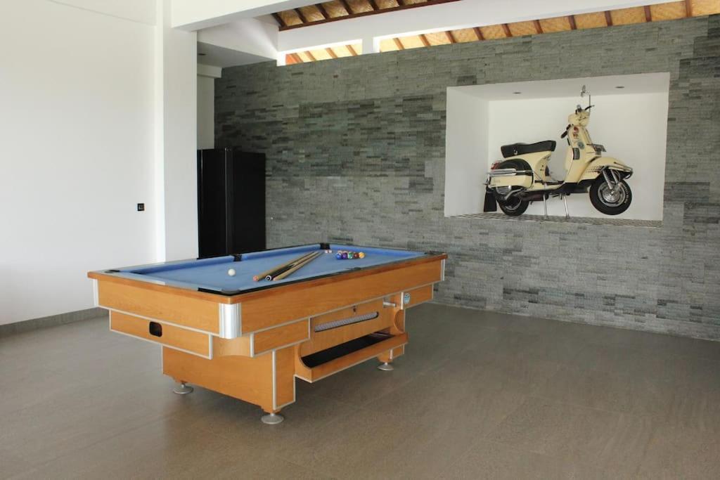 Villa Vespa Lovina ภายนอก รูปภาพ