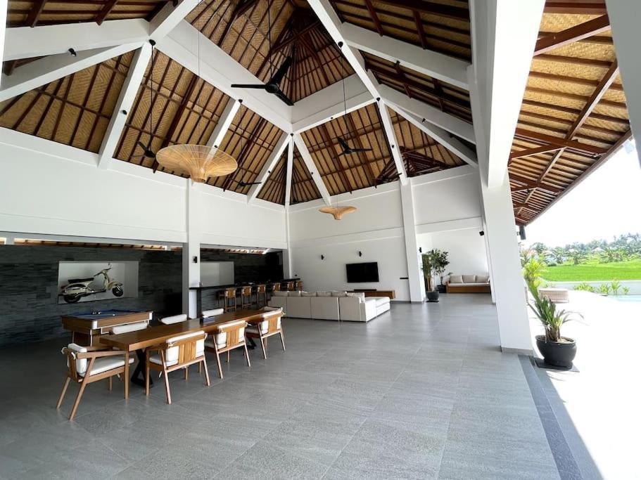 Villa Vespa Lovina ภายนอก รูปภาพ