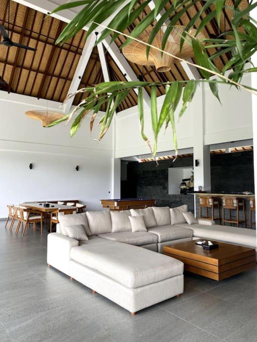 Villa Vespa Lovina ภายนอก รูปภาพ