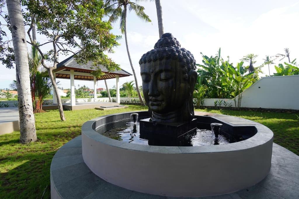 Villa Vespa Lovina ภายนอก รูปภาพ