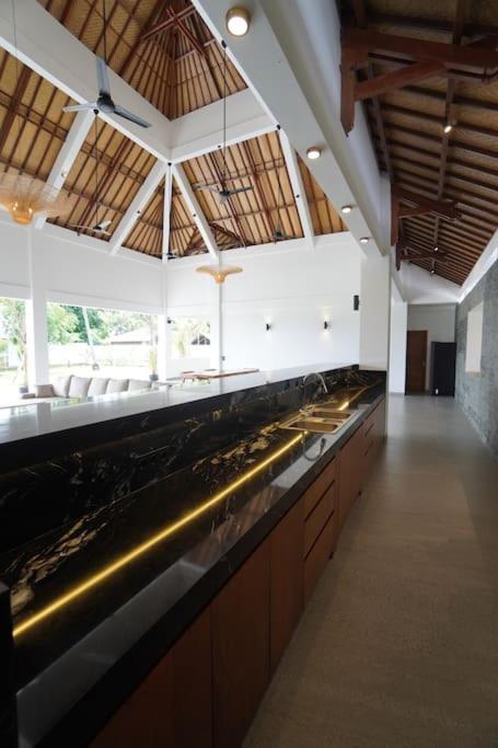 Villa Vespa Lovina ภายนอก รูปภาพ