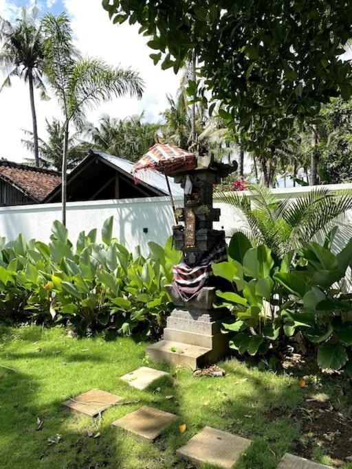 Villa Vespa Lovina ภายนอก รูปภาพ